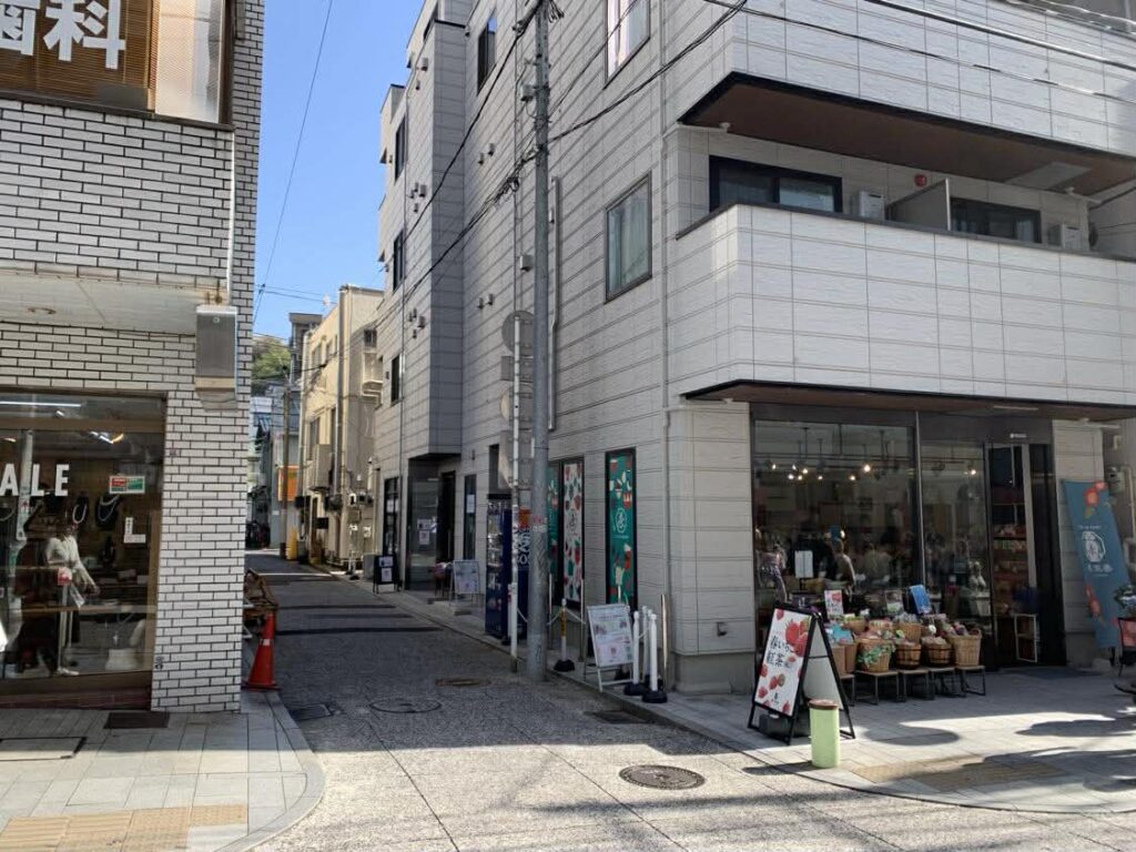 i-canal base アイキャナルベースへの入口